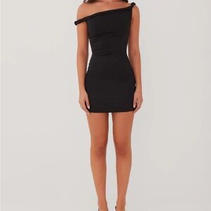 Pepper mayo twist shoulder mini dress